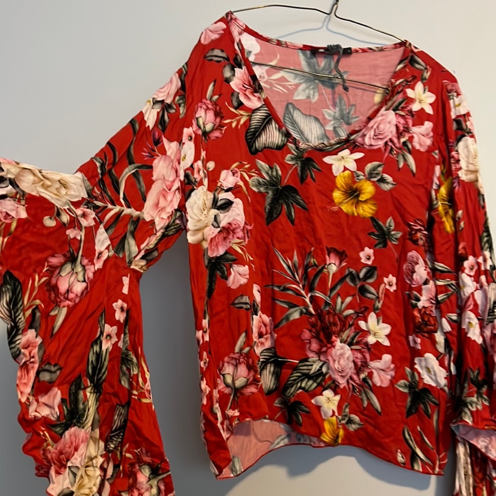 Floral flaired sleeved shirt